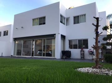 Casa · 267m² · 3 Recámaras · 2 Estacionamientos · Casa Venta Juriquilla - (4)