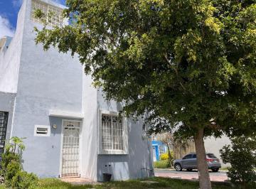 Casa · 97m² · 4 Recámaras · 2 Estacionamientos · Casa en Venta en Palermo - (4)