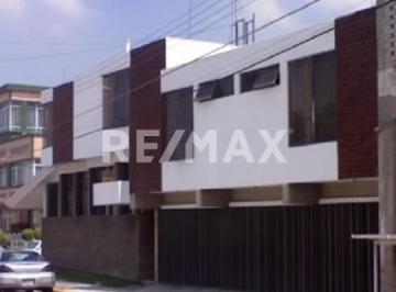 Casa · 800m² · 6 Recámaras · 4 Estacionamientos · Preciosa Residencia Estilo Morísco - (4)
