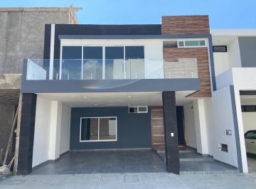 Casa · 243m² · 3 Recámaras · 2 Estacionamientos · Casa en Venta Pacífico Hills