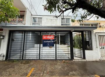 Casa de 6 habitaciones, Guadalajara · Casa en Venta en Ayuntamiento
