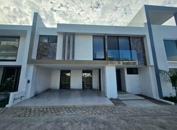 Casa de 4 habitaciones, San Andrés Cholula · Casa en Venta 5,350,000 Excelente Ubicación Via Atlixcayotl y Periférico