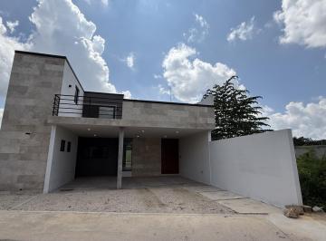 Casa · 360m² · 4 Recámaras · 2 Estacionamientos · Venta de Casa en Dzitya Yucatán
