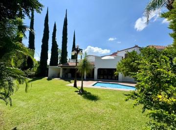 Casa de 4 habitaciones, Atlixco · Casa en Renta Club de Golf El Cristo con Alberca Amueblada a Campo de Golf