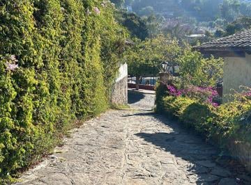 Casa · 198m² · 4 Recámaras · 2 Estacionamientos · Casa en Venta Valle de Bravo