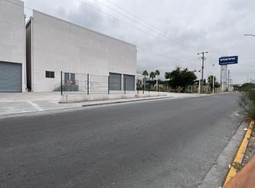 Bodega comercial · 1570m² · 6 Estacionamientos · Bodega Industrial en Renta en Santa Catarina