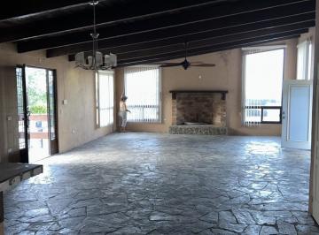 Quinta · 1836m² · 2 Recámaras · 10 Estacionamientos · Quinta en Venta Sierra Vista