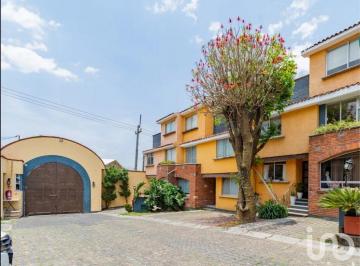 Casa · 242m² · 4 Recámaras · 2 Estacionamientos · Casa en Venta en La Colonia Miguel Hidalgo 2a Secc Al Sur de La Cdmx, en Tlalpan