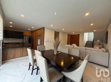 Casa · 237m² · 4 Recámaras · 2 Estacionamientos · Venta de Casa con Roof Garden en Haras Ciudad Ecológica