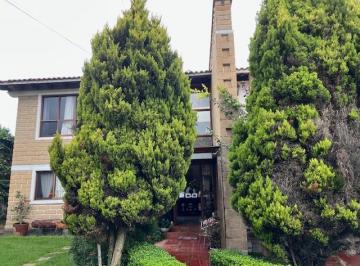 Casa · 279m² · 4 Recámaras · 8 Estacionamientos · Casa en Col. Llano Grande Metepec Cerca Av Estado de México