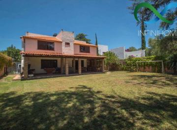 Casa de 4 habitaciones, Cerro de San Pedro · Renta Casa en La Florida