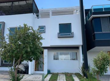 Casa · 170m² · 4 Recámaras · 2 Estacionamientos · Casa en Venta en Bosques de San Gonzalo