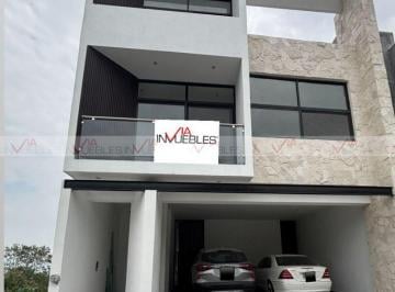 Casa · 330m² · 3 Recámaras · 2 Estacionamientos · Casa en Venta en Cumbres Elite Premier Privadas Alpes y Everest