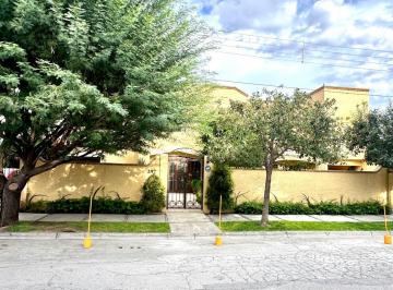Casa de 4 habitaciones, Torreón · Hermosa Casa en Venta en Torreón Jardín, Excelente Ubicación!