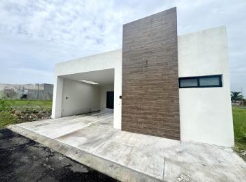 Casa · 160m² · 3 Recámaras · 2 Estacionamientos · Casa en Venta de Una Planta en Lomas de La Rioja Riviera Veracruzana Alvarado Veracruz