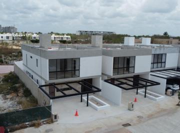 Casa de 4 habitaciones, Mérida · Casa en Venta en Santa Gertrudis