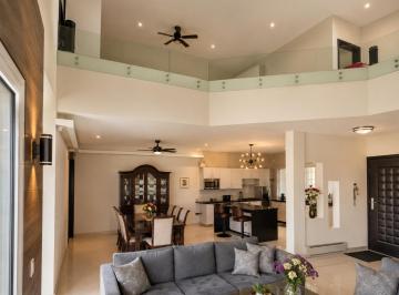 Casa · 277m² · 3 Recámaras · 2 Estacionamientos · Casa en Venta E N Hábita I, Norte Saltillo