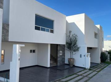 Casa · 220m² · 3 Recámaras · 2 Estacionamientos · Casa en Venta en La Residencial La Vista