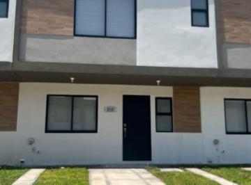 Casa en condominio · 110m² · 3 Recámaras · 2 Estacionamientos · PH - Zákia