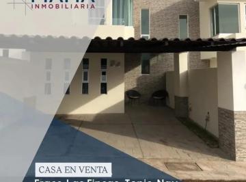 Casa de 3 habitaciones, Tepic · Casa Amueblada en Venta en Fracc. Las Fincas