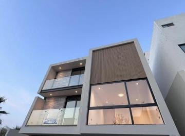 Casa · 349m² · 4 Recámaras · 3 Estacionamientos · Casa en Monterra