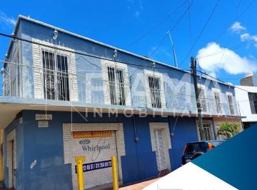 Casa en Venta de 4 habitaciones Tepic Centro · Casa en Venta con 2 Locales Col. Centro