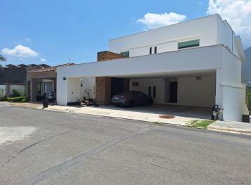 Casa de 3 habitaciones, Monterrey · Residencia en Venta Sierra Alta Sector Rincon de Las Lomas