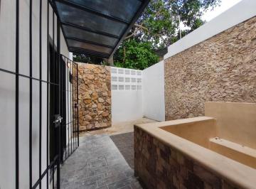 Casa · 125m² · 3 Recámaras · Casa en Venta Remodelada Merida Centro Cerca Plancha (Avc - 2286)