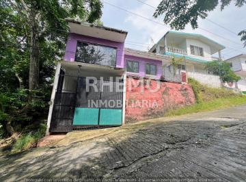 Casa · 100m² · 3 Recámaras · 1 Estacionamiento · Casa Semi Amueblada en Renta en Centro por Aurrera, Tuxpan, Ver.