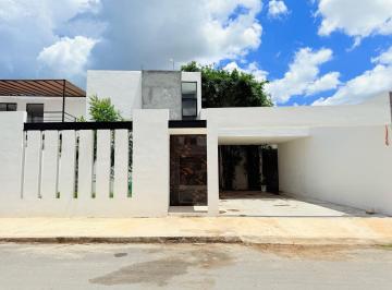 Casa · 250m² · 3 Recámaras · 4 Estacionamientos · Casa en Venta en Dzitya