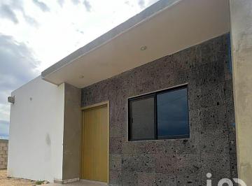 Casa · 105m² · 3 Recámaras · 4 Estacionamientos · Casa en Venta Tabachines Av Bahia Concepcion
