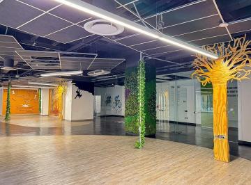 Local comercial · 533m² · 1 Recámara · 1 Estacionamiento · Local en Granada