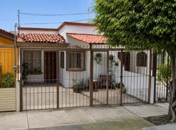 Casa 105m² Venta Jardines del Valle · Casa en Venta en Jardines del Valle, Zapopan, Jalisco