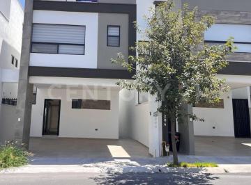 Casa · 184m² · 3 Recámaras · 2 Estacionamientos · Casa en Venta en Dominio Cumbres