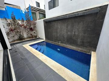 Casa · 4 Recámaras · Venta Casa 4 Rec. Residencial Rio Cancun