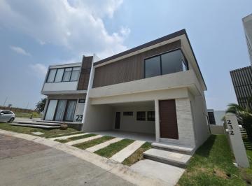 Casa · 276m² · 4 Recámaras · 2 Estacionamientos · Casa en Venta con Recámara en Planta Baja en Punta Tiburón Riviera Veracruzana Alvarado Veracruz