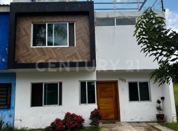 Casa · 167m² · 3 Recámaras · 2 Estacionamientos · Casa en Venta, en Zapotlanejo, Jalisco