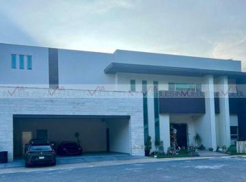 Casa · 1997m² · 4 Recámaras · Casa en Venta en Rincón de La Sierra
