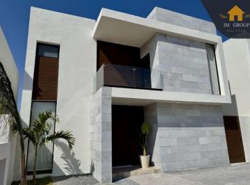 Casa de 3 habitaciones, Corregidora · Olivo Velas