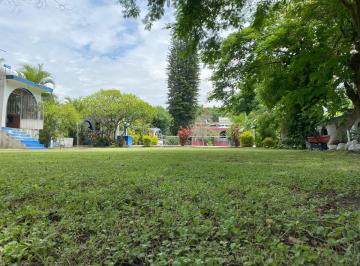 Quinta · 2400m² · 9 Recámaras · 4 Estacionamientos · Maravillosa Quinta de 9hab, Alberca, 1,300 m² + Jardín Cerca Tec Monterrey Cuernavaca, Morelos