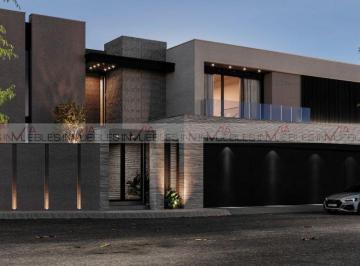 Casa · 587m² · 5 Recámaras · 4 Estacionamientos · Casa en Venta en Santiago