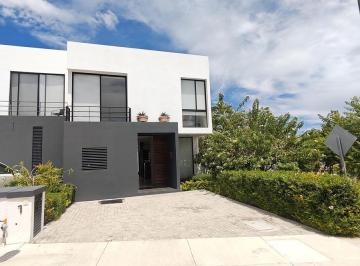 Casa · 153m² · 3 Recámaras · 2 Estacionamientos · Preventa Casa en Zikura, Zibatá, Querétaro Modelo Milán