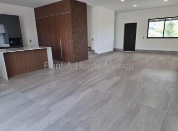 Casa de 4 habitaciones, El Marqués · Venta. Casa con Roof Garden, Cuarto de Tv, 3 Recámaras - El Mayorazgo