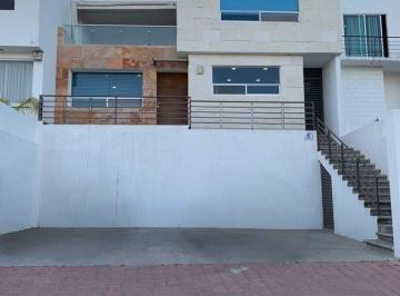 Excelente oportunidad de compra en Real de Juriquilla
Hermosa casa en venta en d · Casa en Venta Zakia Argu I Para Habitar o Inversionista