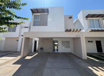 Casa de 3 habitaciones, Mazatlán · Casa en Venta en Mazatlán Cerca de Playa