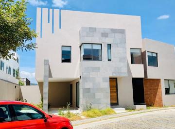 Casa de 3 habitaciones, San Andrés Cholula · En Renta Casa 3 Recamaras en Parque Campeche de Lomas de Angelopolis