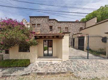 Casa de 6 habitaciones, San Miguel de Allende · Hermosa Casa de Recuperación Bancaria Ubicada en San Miguel Allende, Guanajuato.