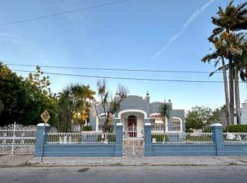 1690ce7765b5981469187c5cc207a0d362288477cc45c01c6fbeb78b3e7200ac · Casa Colonial Amueblada en Venta en El Centro de Mérida.