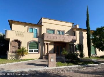 Casa de 4 habitaciones, Querétaro · El Campanario Casa de Dos Niveles en Venta Rah2835