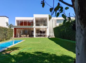 Casa de 3 habitaciones, Tequisquiapan · Casa en Venta en Club de Golf Tequisquiapan